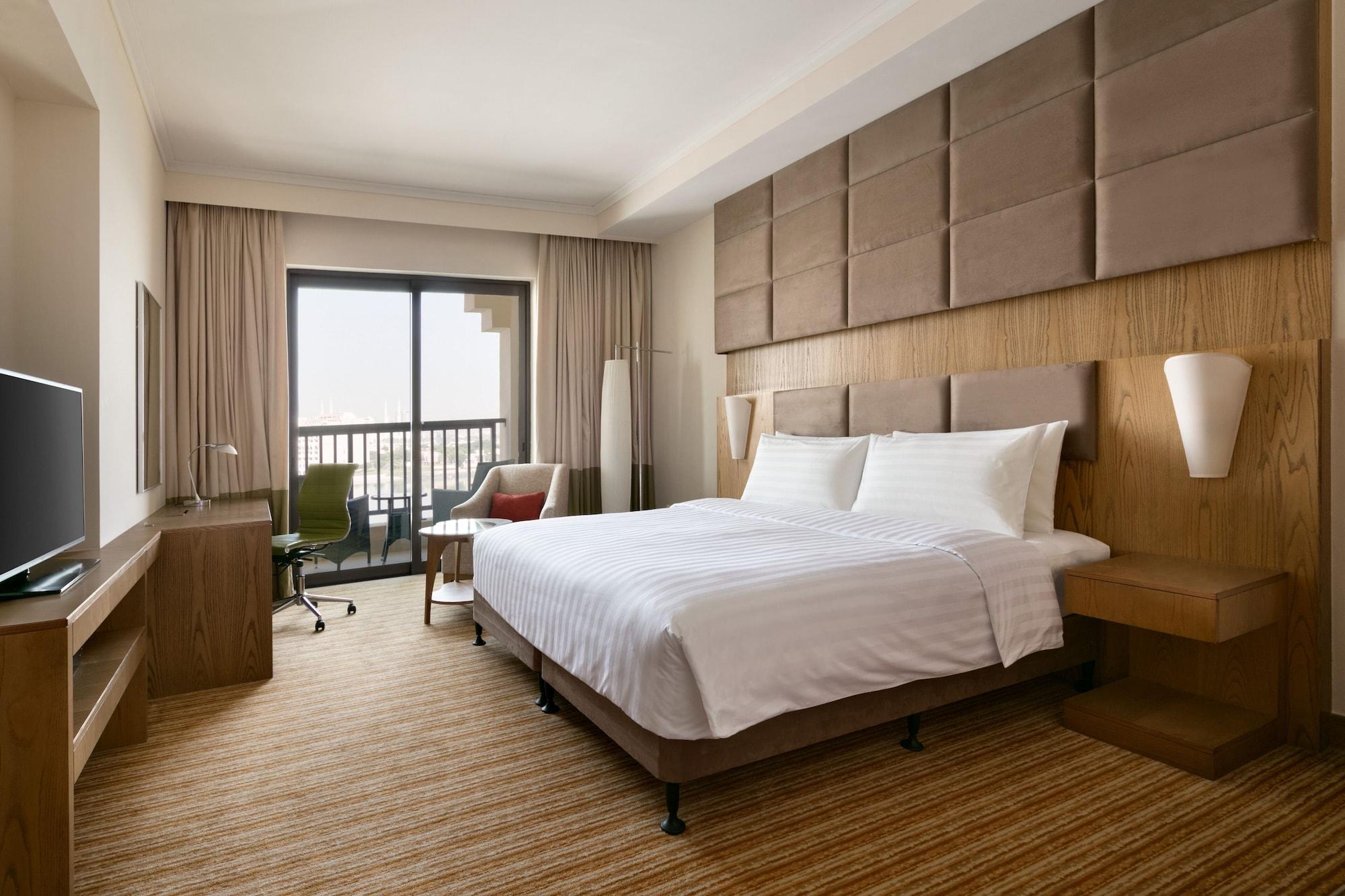 Traders Hotel, 4* Abu Dhabi