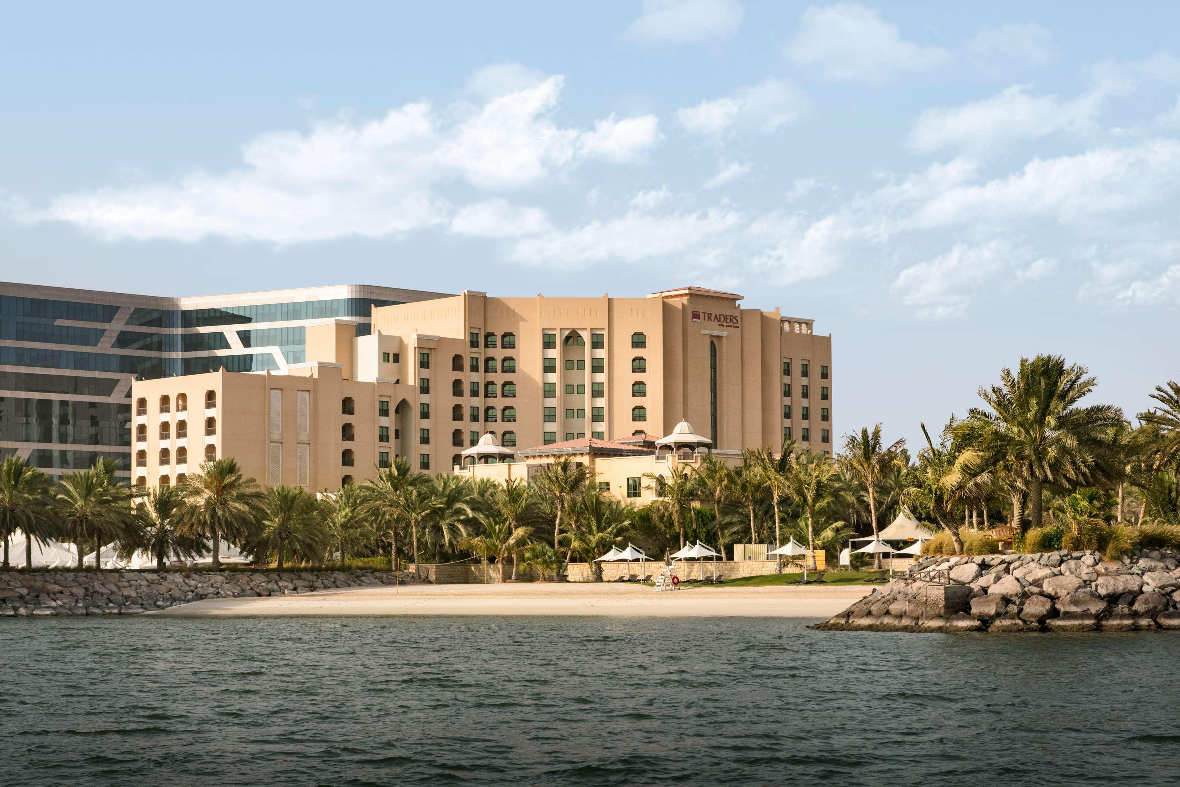 Traders Hotel, 4*