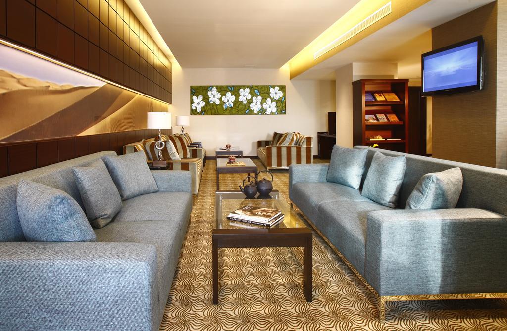 Traders Hotel,