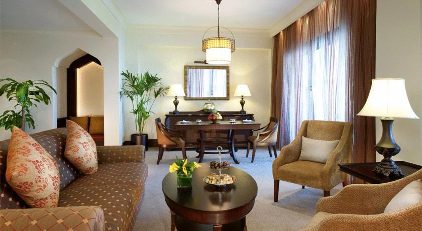 Traders Hotel, Abu Dhabi